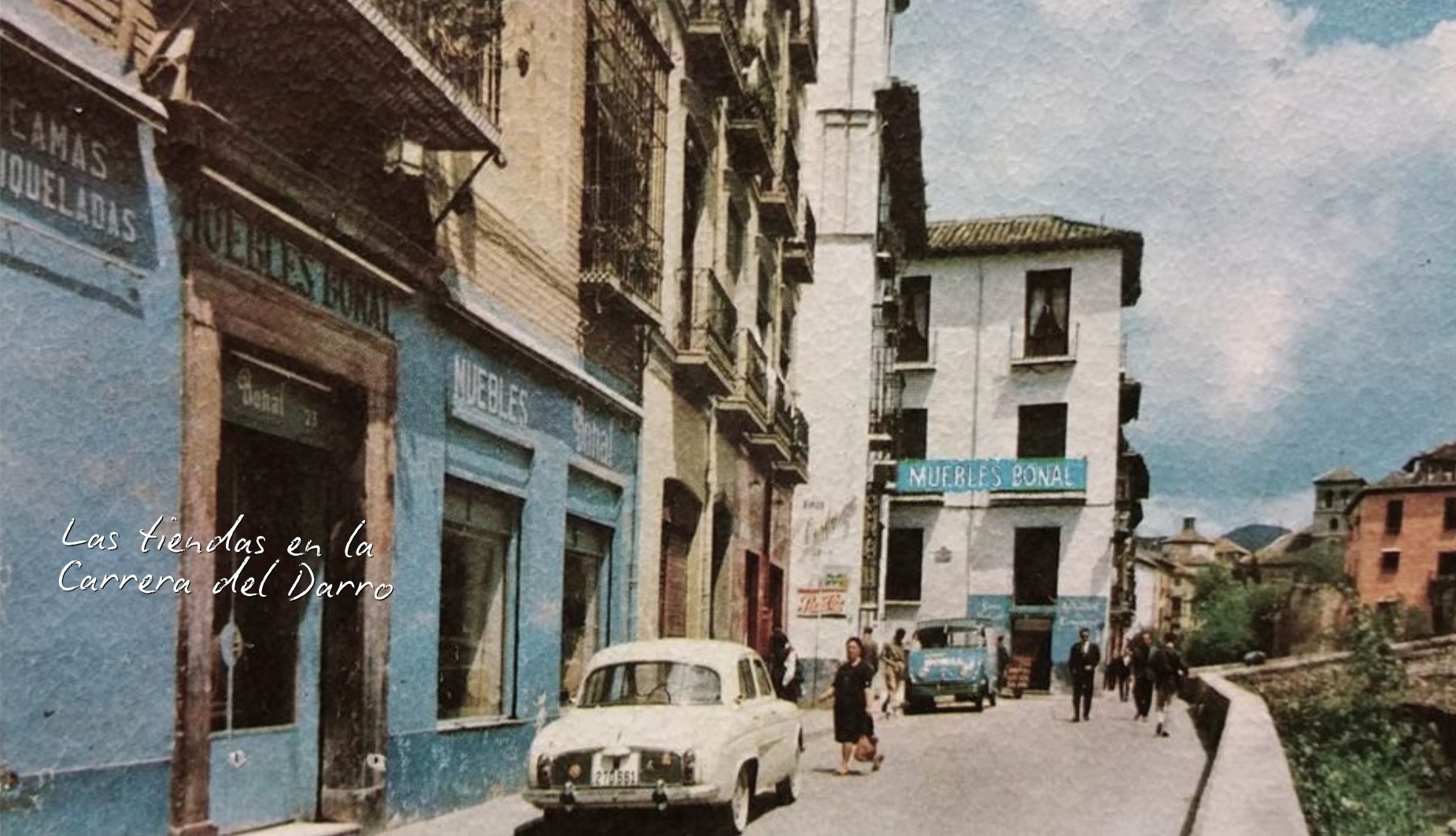 Postal antigua de la fachada de Muebles Bonal, la tienda de muebles de la familia